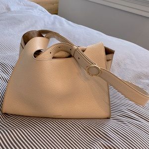 cuyana double loop bag (medium size)